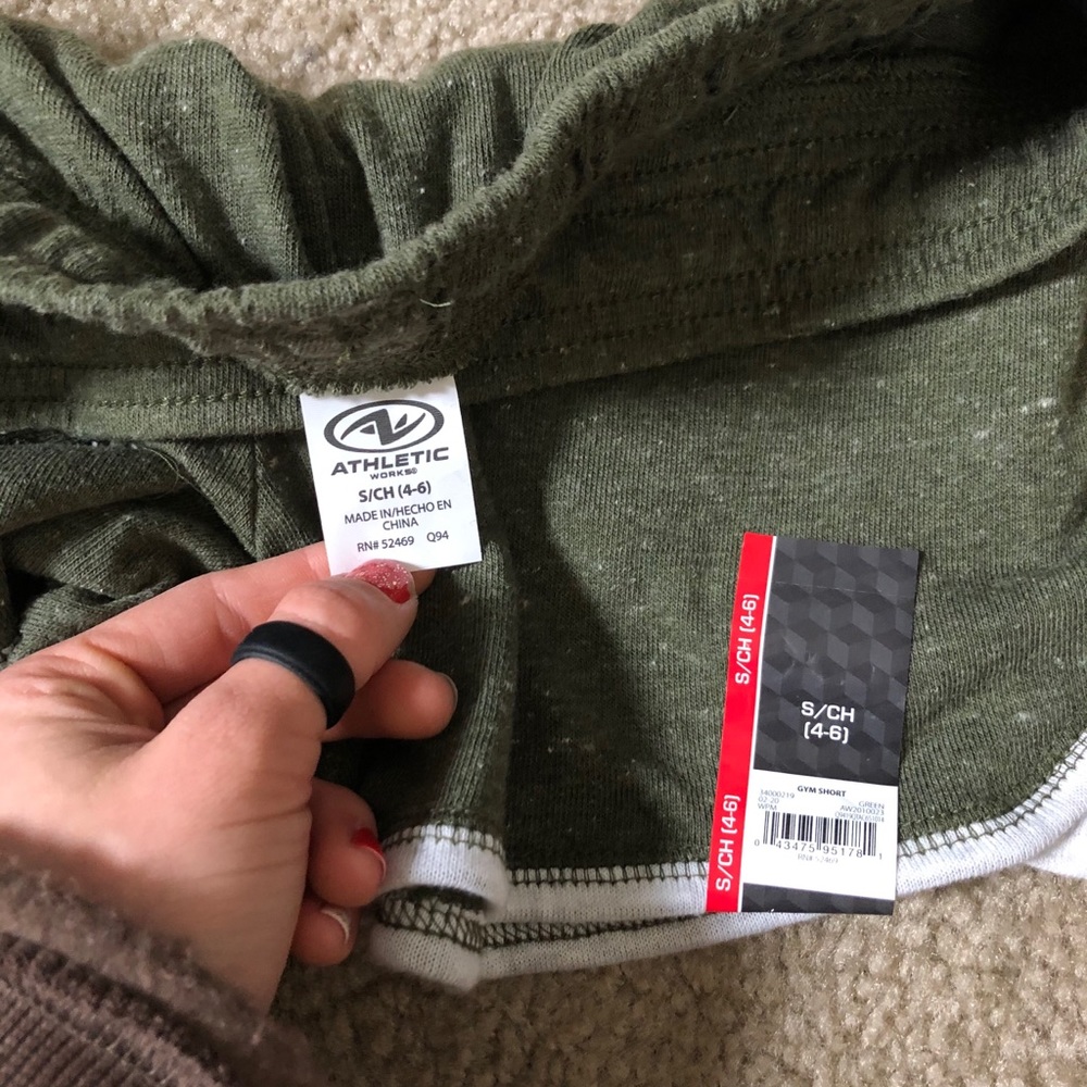 Shorts - Picture 5 of 5